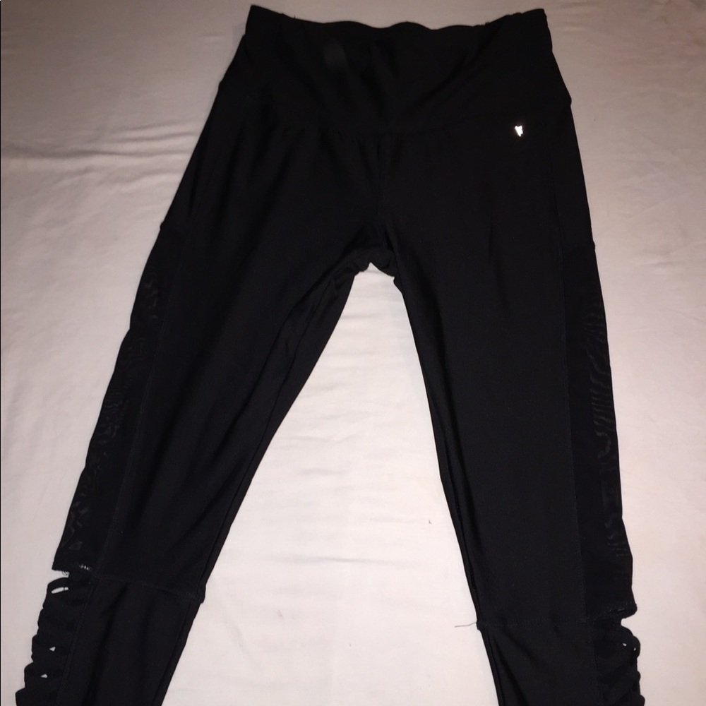 Danskin Now: Black Spandex Capris